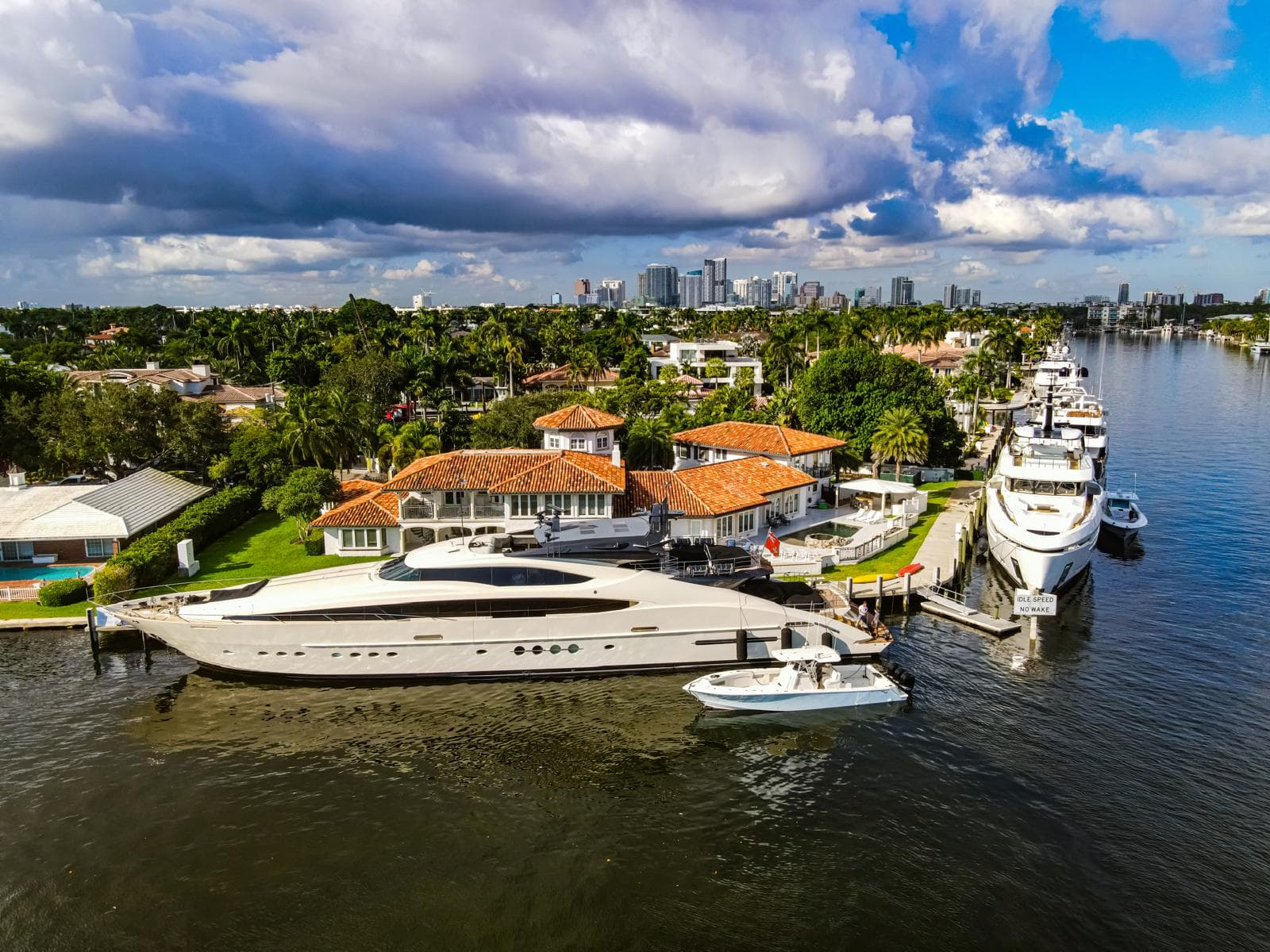 160ft Private Yacht Slip for Rent Fort Lauderdale