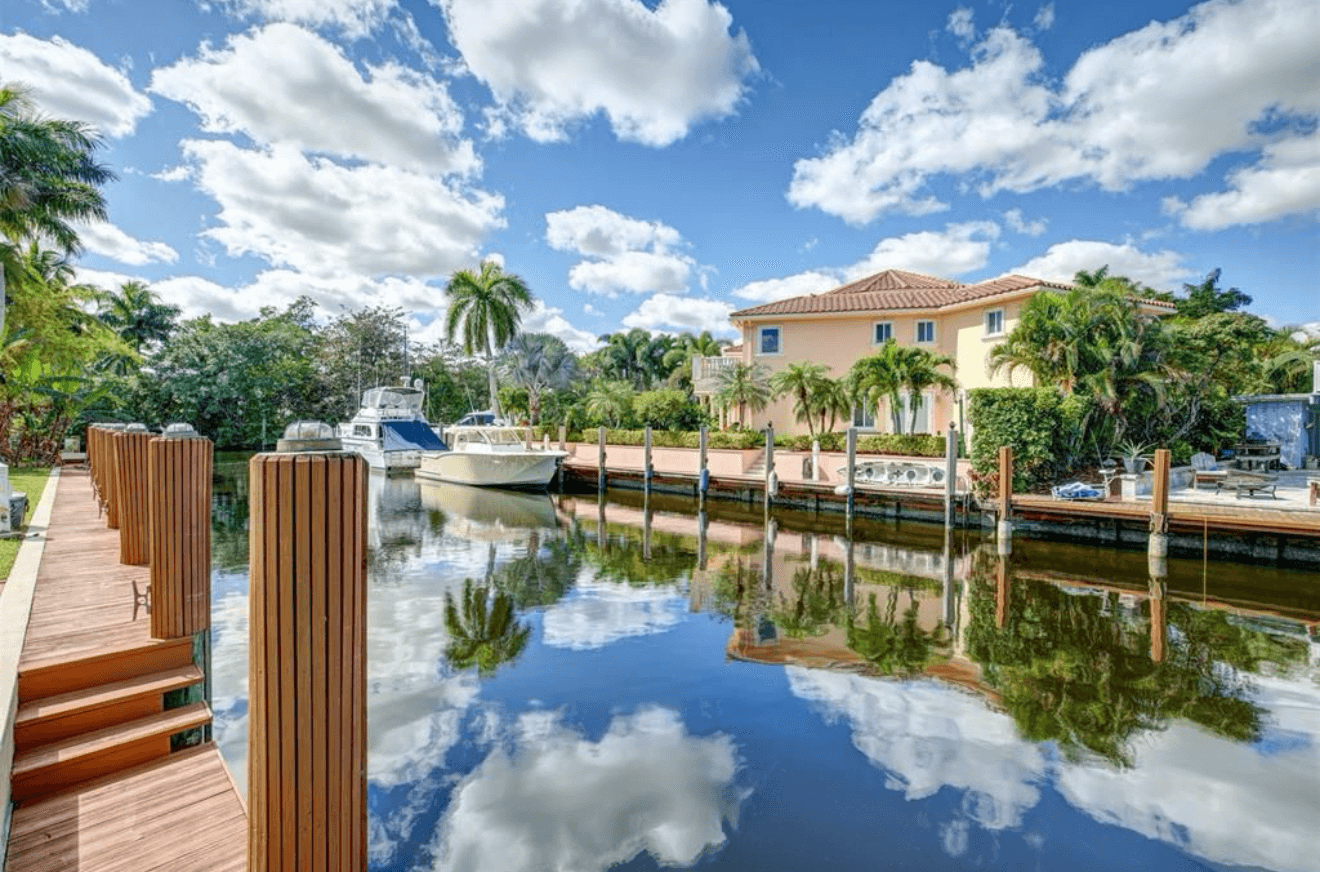 100ft Private Yacht Slip for Rent Fort Lauderdale